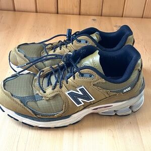 New Balance Olive Sneakers
